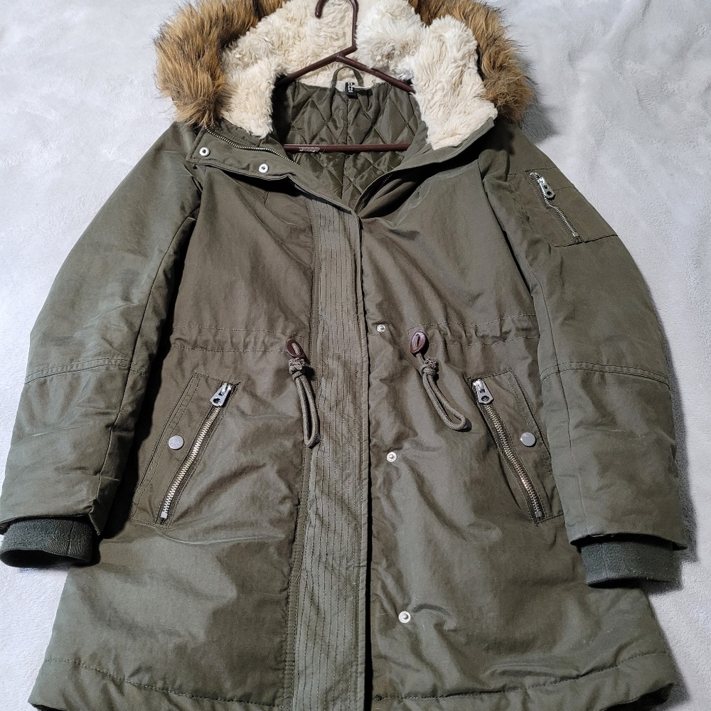H & M Divided Winter Jacket Size 4